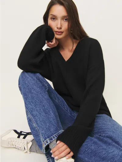 Reformation Jadey Cashmere Oversized V-neck Sweater In Black