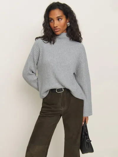 Reformation Lawson Oversized Cashmere Turtleneck In Foggy