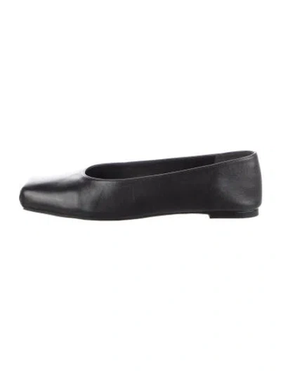 Pre-owned Reformation Leather Ballet Flats In Black