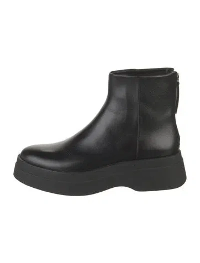 Pre-owned Reformation Leather Chelsea Boots In Black