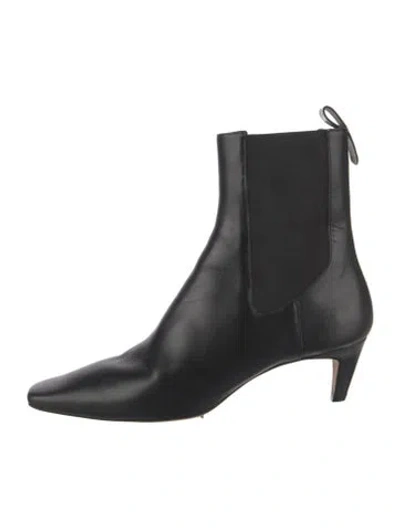 Pre-owned Reformation Leather Chelsea Boots In Black