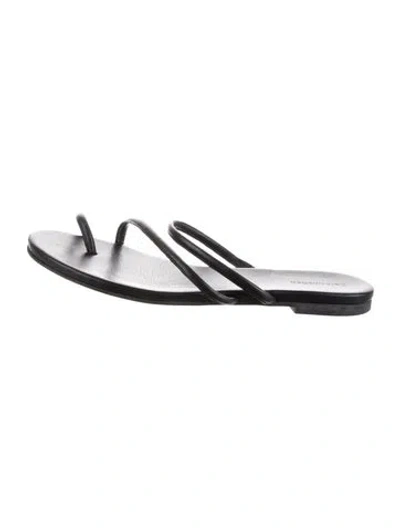 Pre-owned Reformation Leather Flip Flops In Black