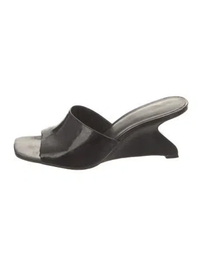 Pre-owned Reformation Patent Leather Slides In Black