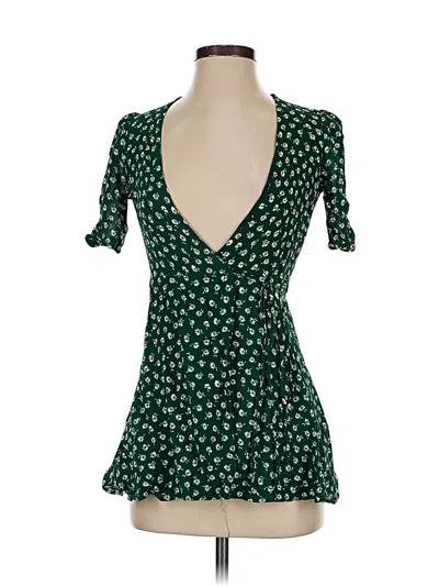 Pre-owned Reformation Short Sleeve Blouse In Green
