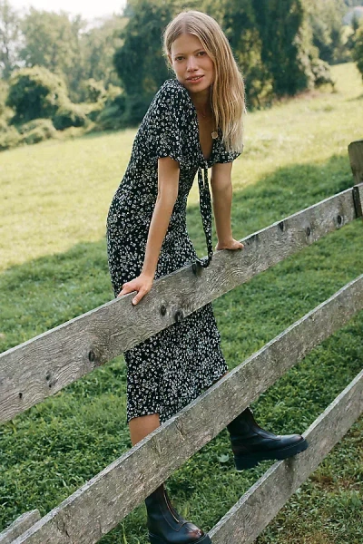 Reformation Tyra Short-sleeve V-neck Midi Dress In Black