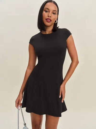 Reformation Robe En Maille Yves
