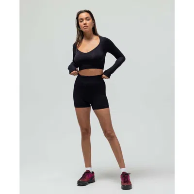 Reformer The V-neck Long Sleeve Crop Top In Black