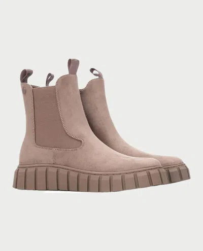 Refresh Boots In Beige Chari