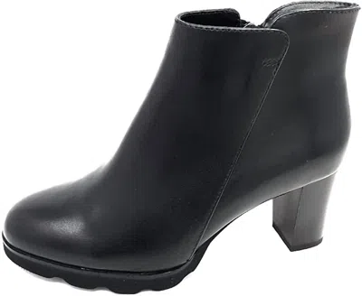 Regarde Le Ciel Women's Patricia Heeled Booties In Delice Black