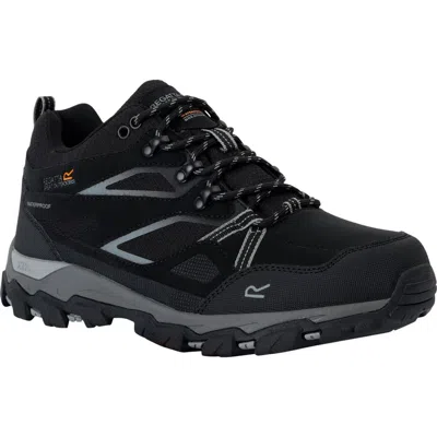 Regatta Holcombe 3 Low Walking Boots In Black
