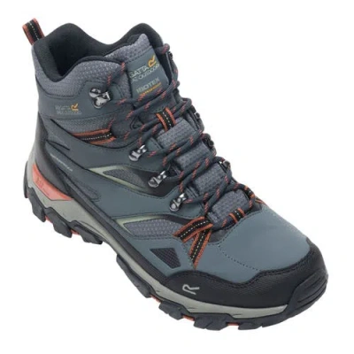 Regatta Holcombe Iii Walking Boots In Black