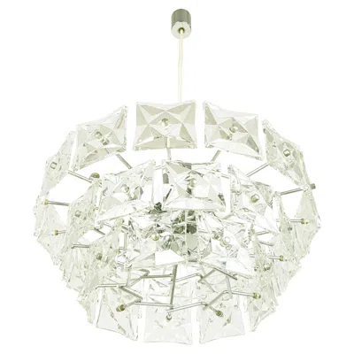 Pre-owned Reggiani Italian 12 Lights 1970s Chandelier In Faceted Glass And Chromed Plated Metal In Transparent