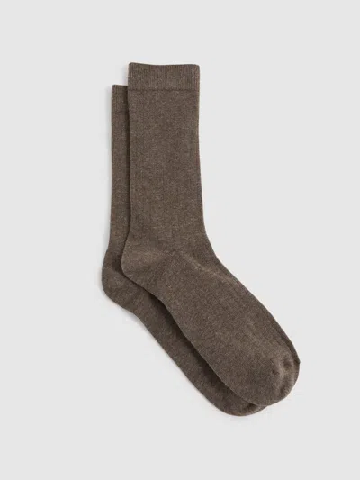 Reiss Chocolate Cotton Blend Ribbed Loafer Socks In Brown