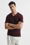 Reiss Dayton Vee Neck T-shirt In Bordeaux