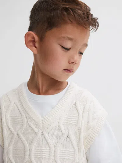 Reiss Kids' Ecru 9-14 Yrs Slim Fit Cable Knit Sleeveless Vest In Neutral