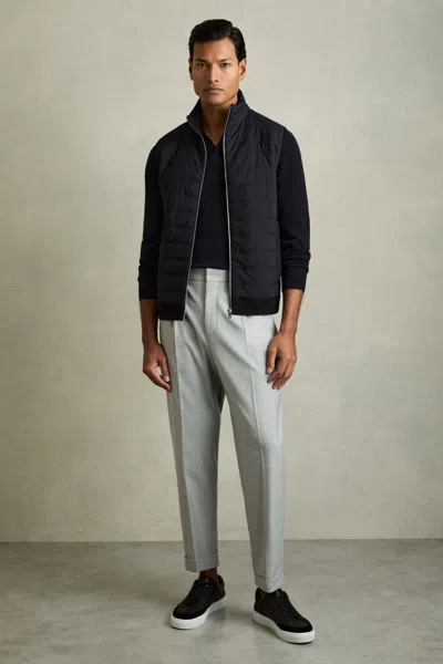 REISS REISS NAVY WILLIAM HYBRID QUILT AND KNIT ZIP-THROUGH GILET