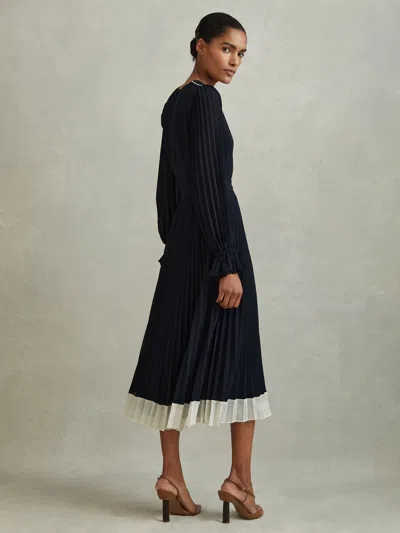 Reiss Navy/cream Petite Pleated Belted Midi Dress In Black