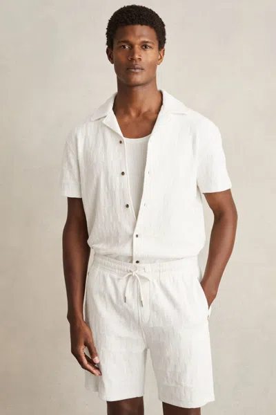 REISS OFF WHITE COTTON TEXTURED CUBAN-COLLAR SHIRT