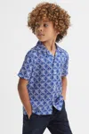 REISS TINTIPAN - BRIGHT BLUE/WHITE PRINTED CUBAN COLLAR SHIRT, AGE 6-7 YEARS