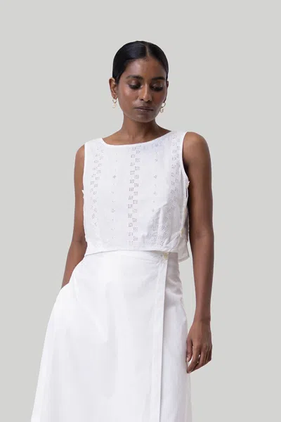 Reistor Boxy Crop Top In White