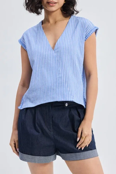 Reistor Boxy V-neck Top