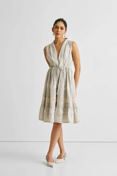 Reistor Embroidered Drawstring Gathered Dress In Grey In Gray