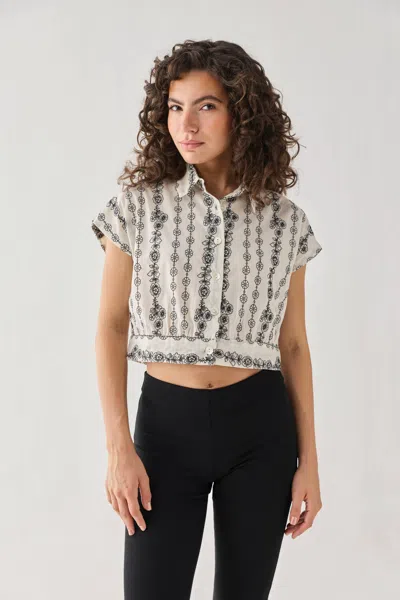 Reistor Oversized Crop Shirt With Floral Embroidery In White