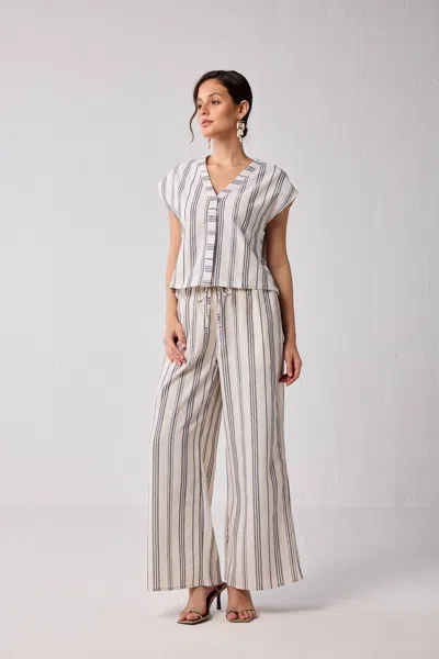 Reistor Striped Matching Set With Wide-leg Pants And V-neck Top In Multi