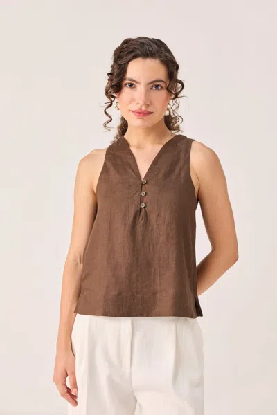 Reistor The Button Neck Top In Brown