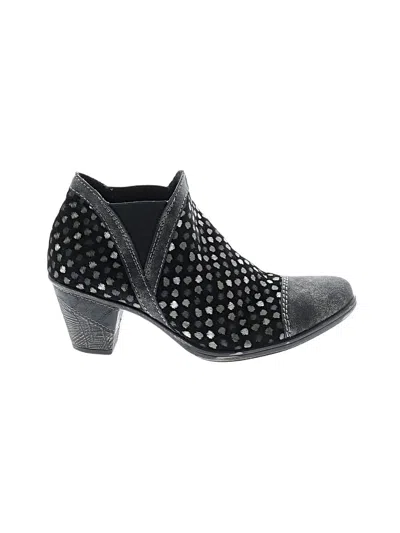 Pre-owned Remonte Ankle Boots In Black