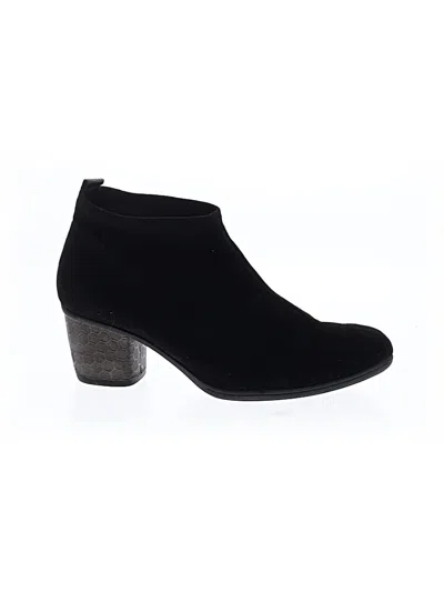 Pre-owned Remonte Heels In Black