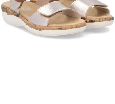 Remonte Women's Jocelyn 53 Sandals In Copper In Pink