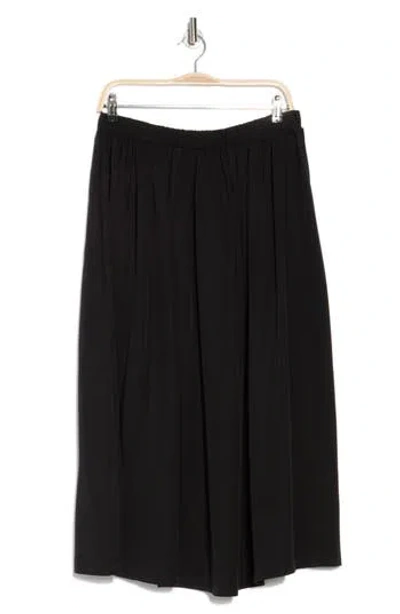 Renee C Flared Midi Skirt In Black