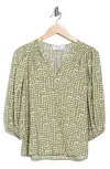 Renee C Geometric Print Balloon Sleeve Top In Green