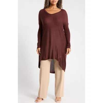 Renee C Lightweight High-low Tunic Sweater In Chocolate