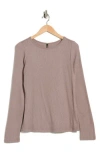 Renee C Long Sleeve Ribbed Top In Brown