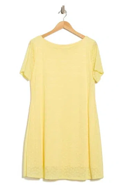 Renee C Short Sleeve Lace Trapeze Dress In Yellow