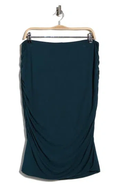 Renee C Side Ruched Skirt In Green