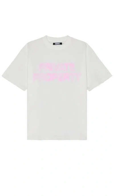 RENOWNED PRIVATE PROPERTY TEE