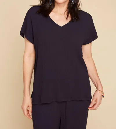 Renuar Cap Sleeve V-neck Crinkle Top In New Midnight In Black