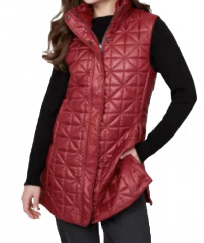 Renuar Puffer Vest In Merlot In Black