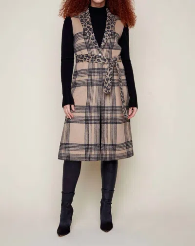 Renuar Reversible Belted Vest In Tan Combo In Multi