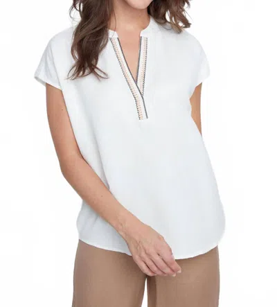 Renuar Short Sleeve V-neck Blouse In Cream In White