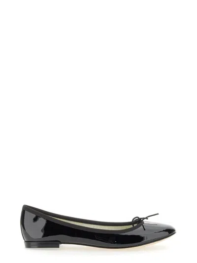 Repetto Bow Detail Patent Ballerina Shoes In Black