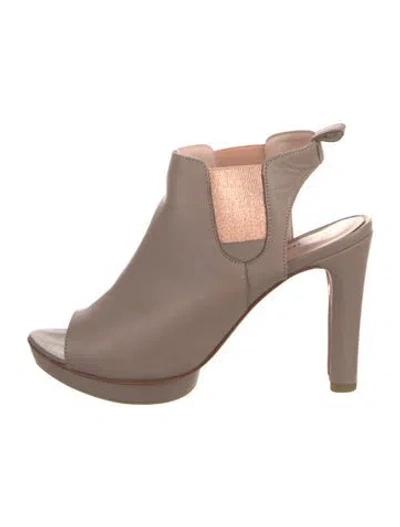 Pre-owned Repetto Leather Slingback Sandals In Neutral