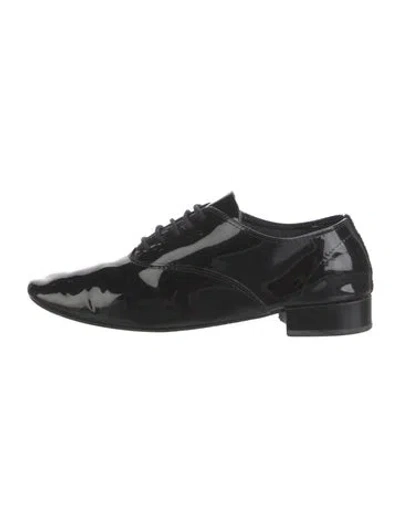 Pre-owned Repetto Patent Leather Oxfords In Black