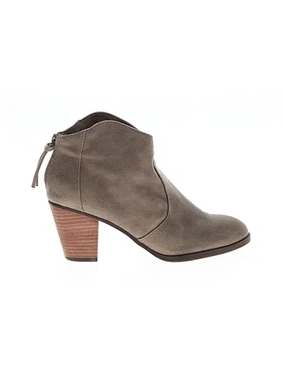 Pre-owned Report Ankle Boots In Green