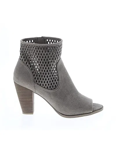 Pre-owned Report Ankle Boots In Tan