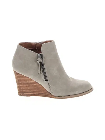 Pre-owned Report Wedges In Gray