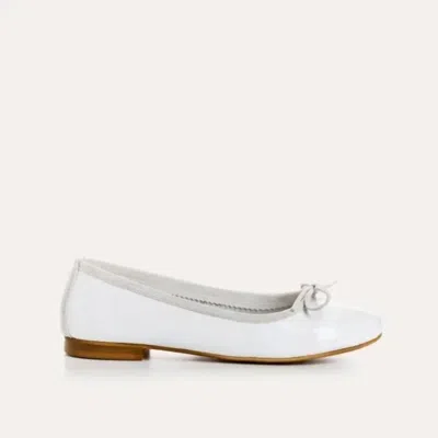 Reqins Women's Carmen Flats In White